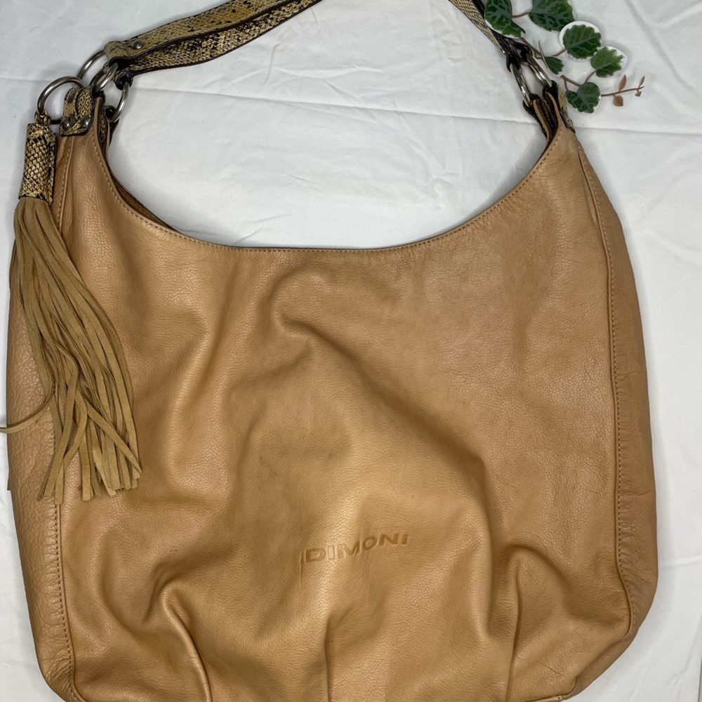 Hobo bag in the perfect fall color! - Picture 6 of 10